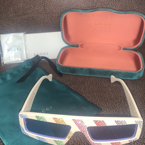 😊100% Authentic, 61 MM white multi Gucci glasses 👓 (SOLD OUT) - Picture 5 of 14